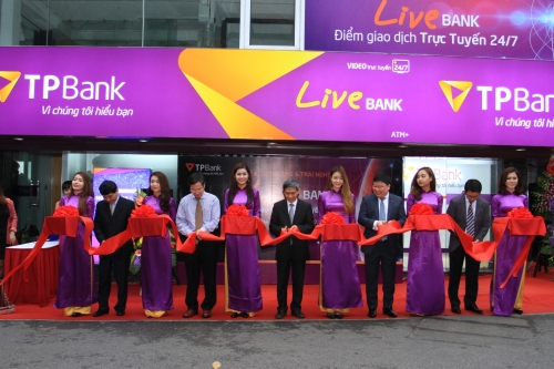TPBank chính thức ra mắt mô hình giao dịch Ngân hàng tự động LiveBank
